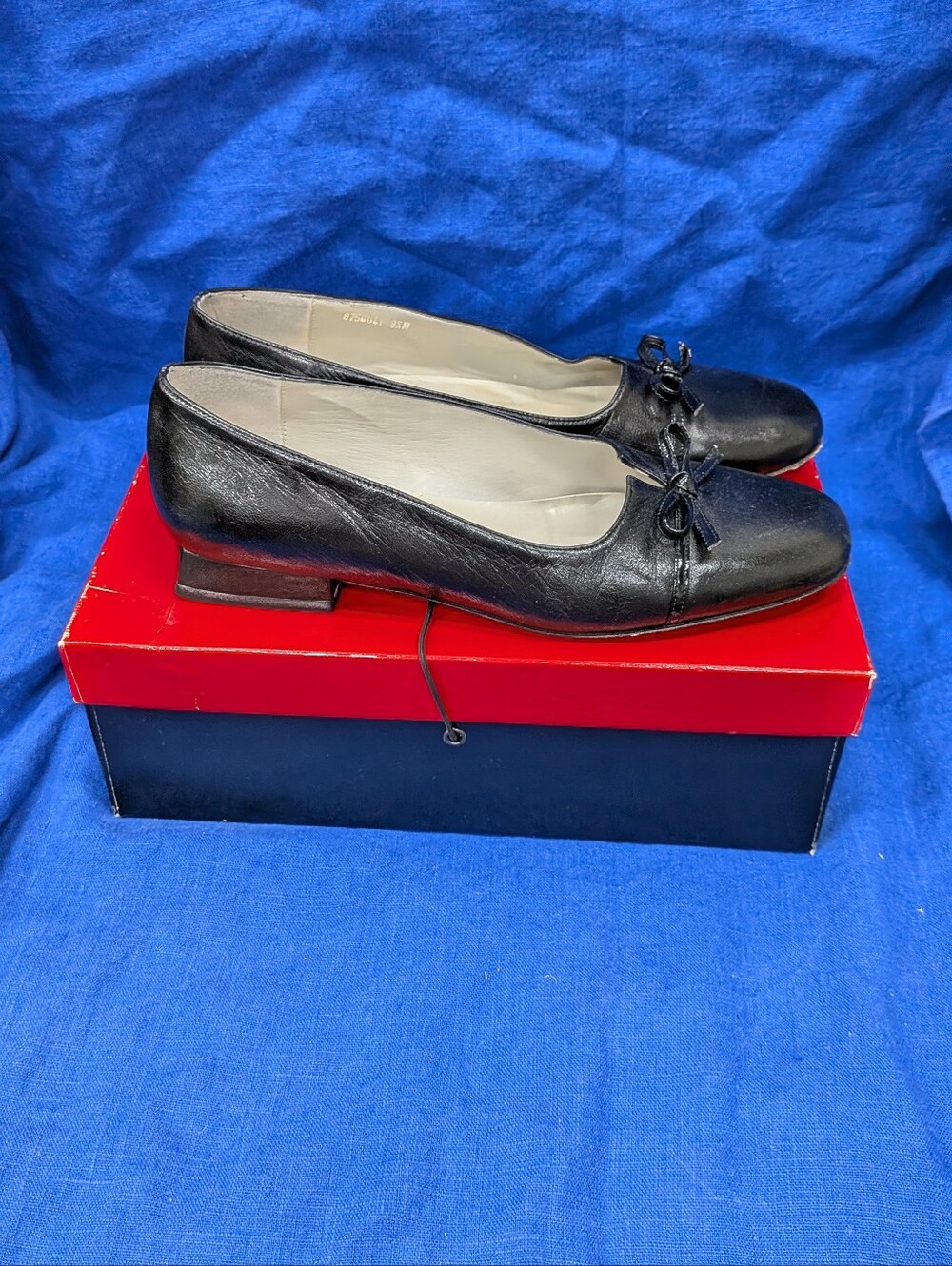 Talbot's Black Napa Leather 8.5 M Gently Used. Flats With Bow